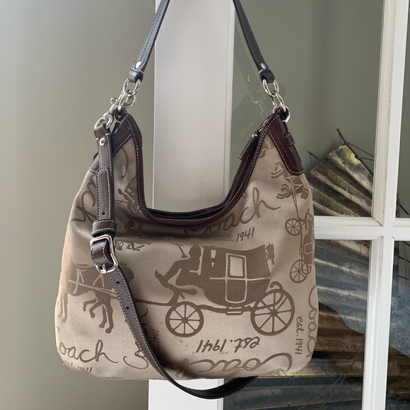 Coach Signature Cloth & Leather Purse - Picture 2 of 16